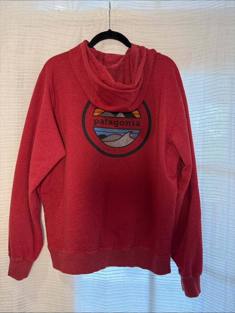 Patagonia Maroon Pullover Hoodie with Chest Patch size Large - Picture 8 of 16